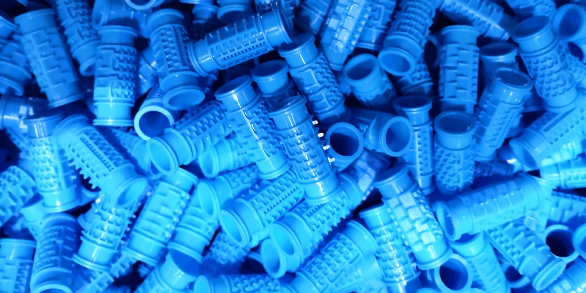 Silindirik Damlatıcı (Dripper) - Tarımsal Sulama Sistemleri İçin Yüksek Verimli ve Dayanıklı Çözüm